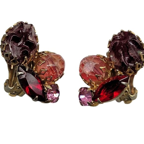 Red & Pink Cluster Bead Clip On Earring Crumple Faceted Navette Plastic & Glass - Picture 1 of 16